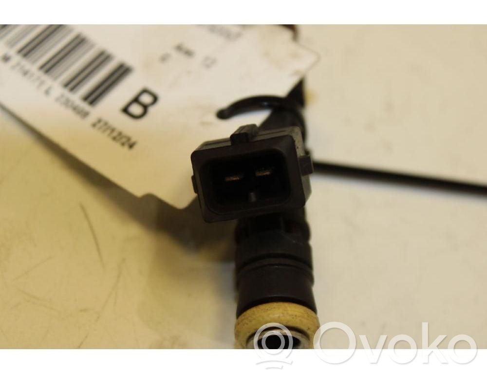 Inyector de combustible   0280158822