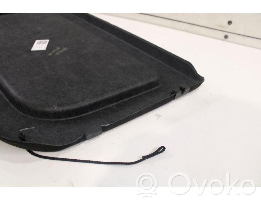 Parcel shelf