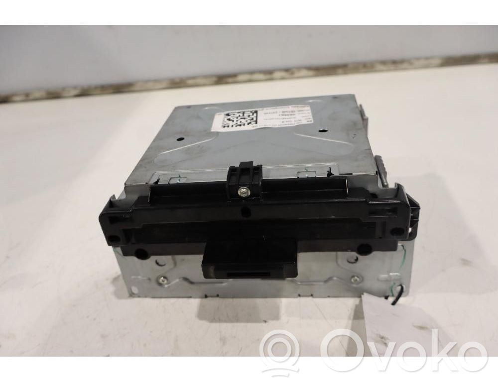 Fiat Freemont Panel / Radioodtwarzacz CD/DVD/GPS 