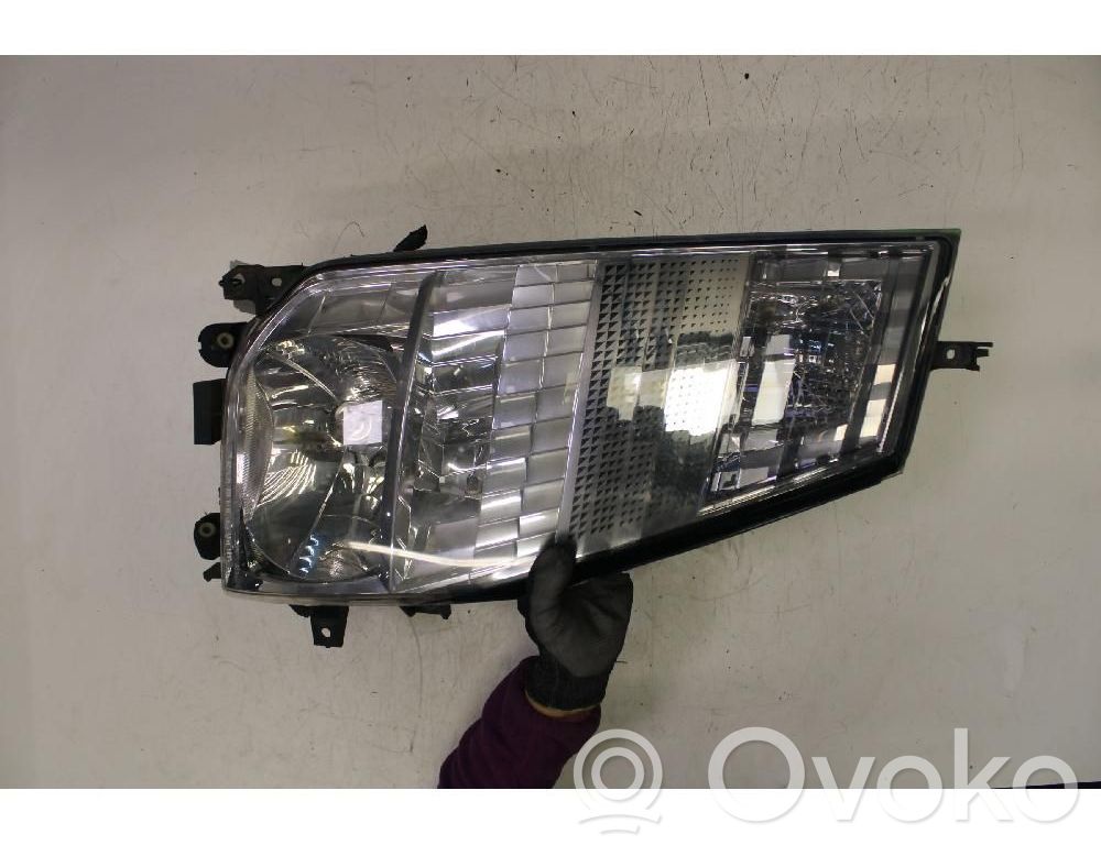Renault Maxity Phare frontale 