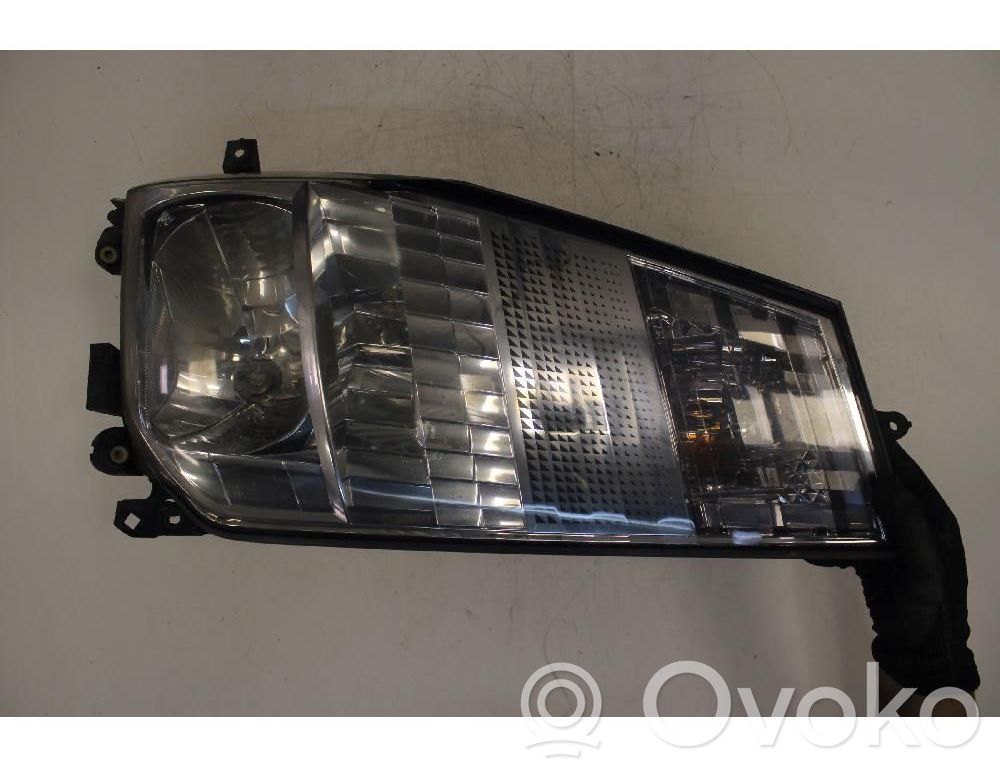 Renault Maxity Phare frontale 