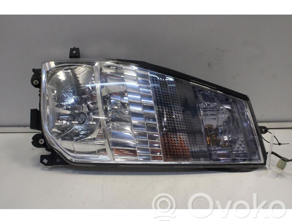 Renault Maxity Phare frontale 