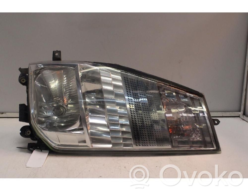 Renault Maxity Phare frontale 