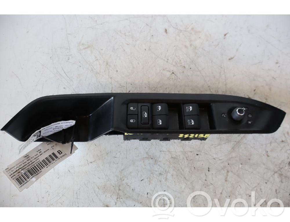 Jeep Compass Electric window control switch 