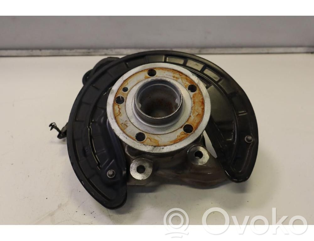 Cubo de rueda trasera   A2433570600