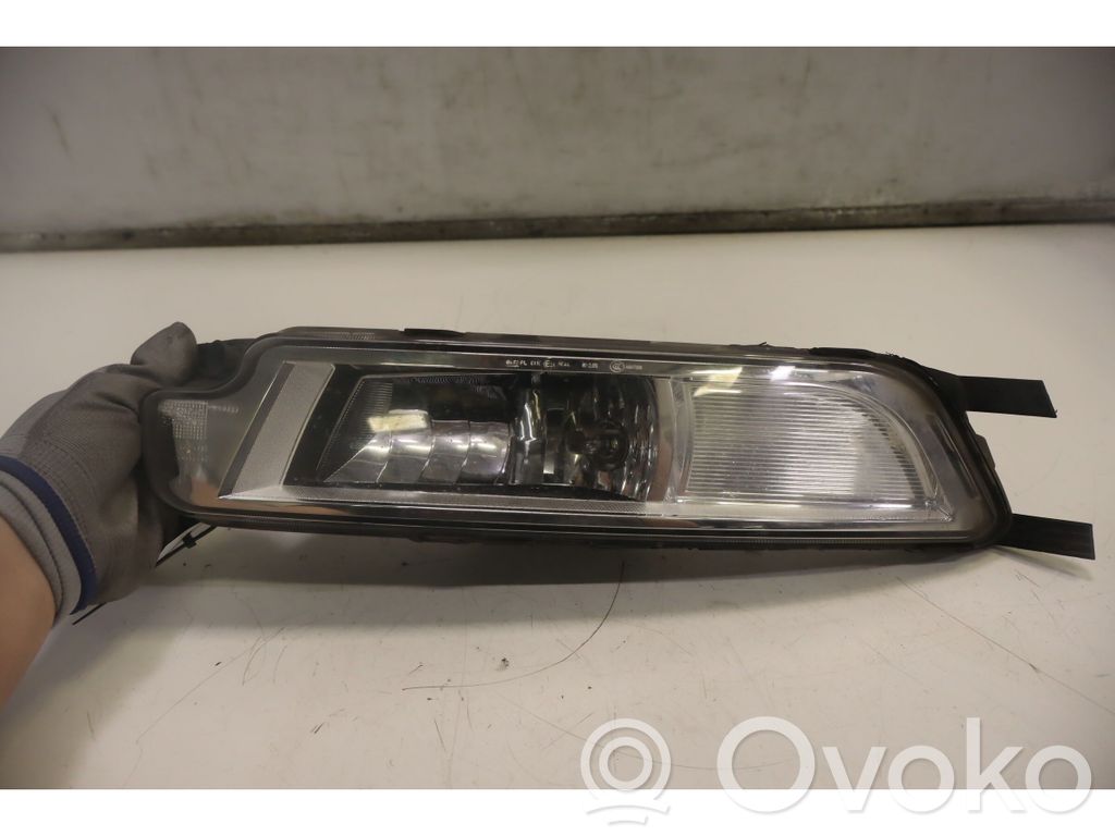 Volkswagen PASSAT B8 Fendinebbia anteriore