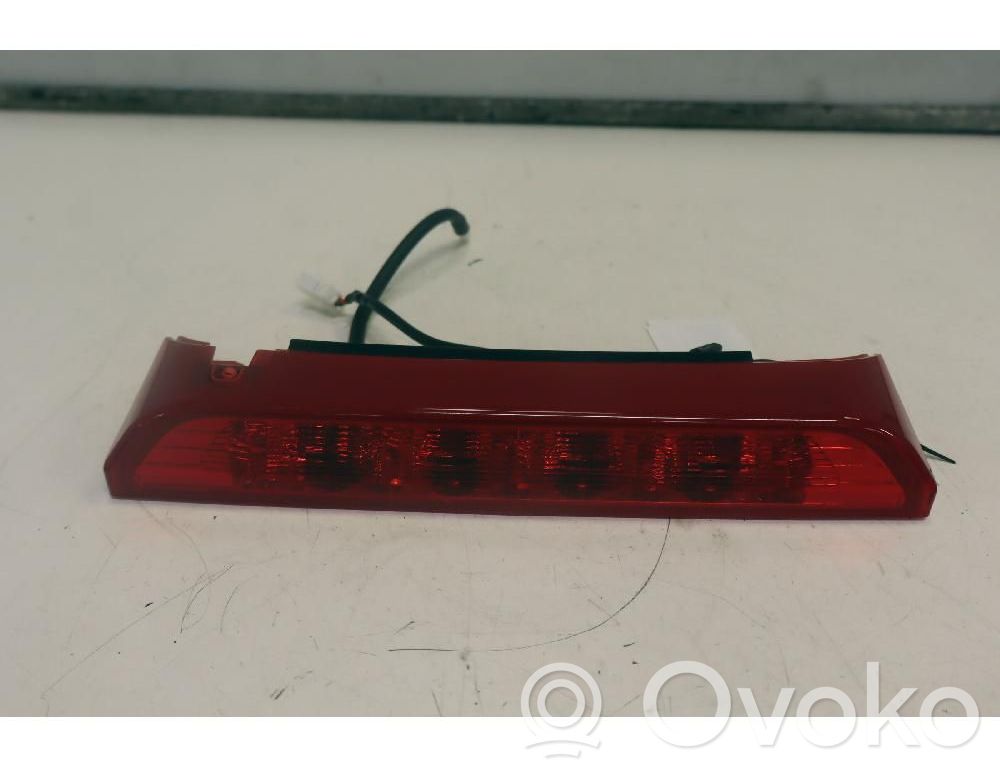 Luz de freno adicional/tercera