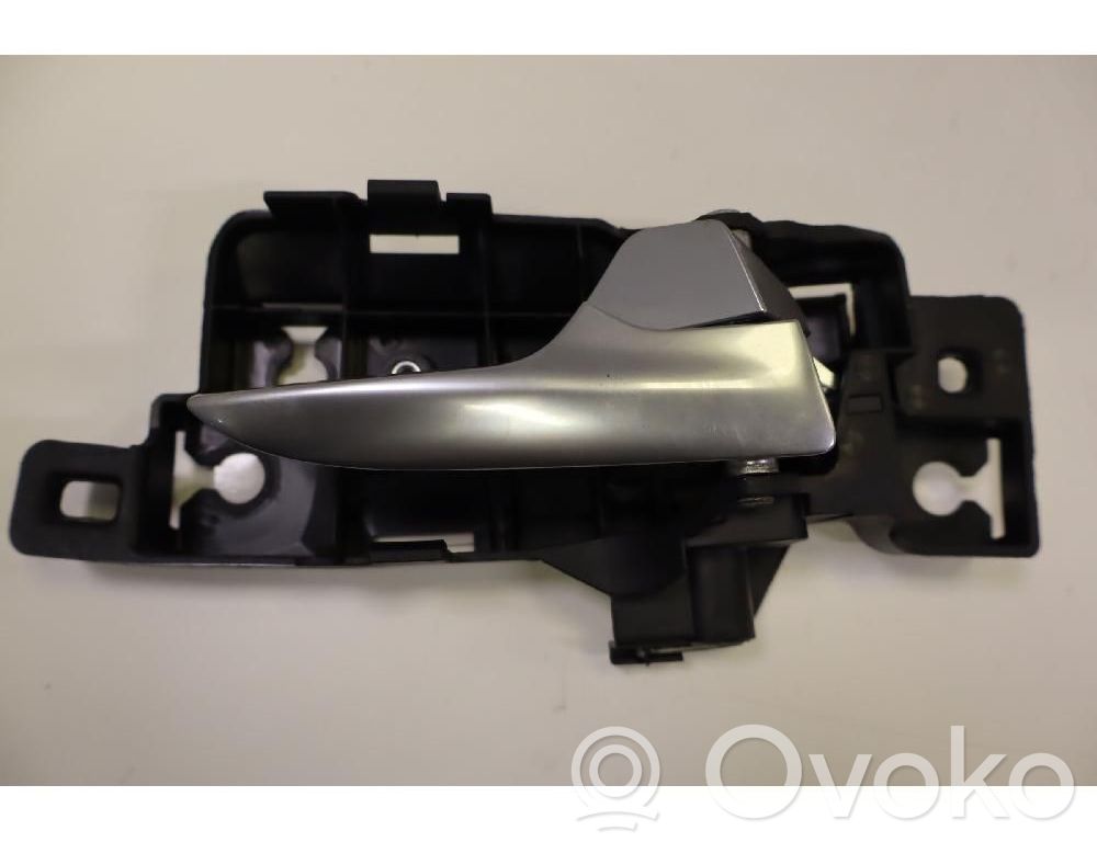 Ford Mondeo MK IV Poignée inférieure de porte avant
