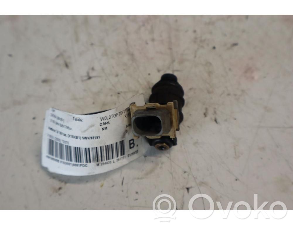 Inyector de combustible
