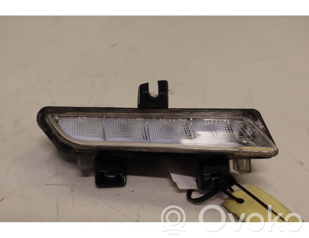 Phare frontale   266000411R