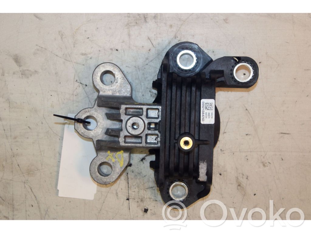Engine mount bracket   52138426