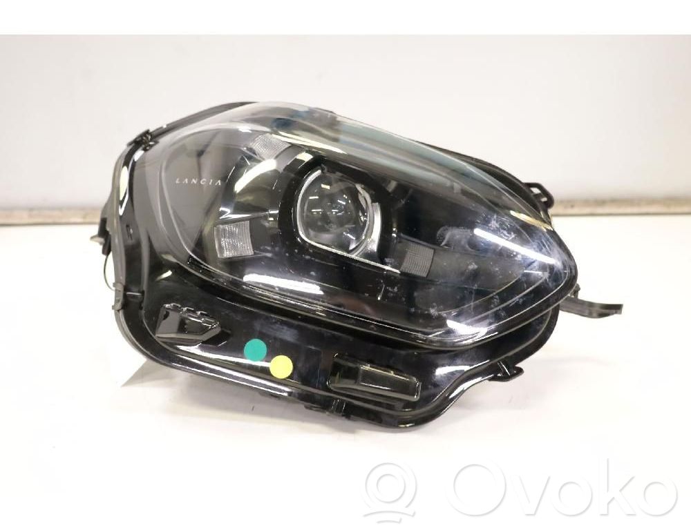 Lancia Ypsilon Lampa przednia 