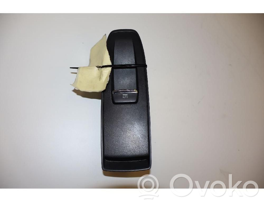 Electric window control switch   83071FL250