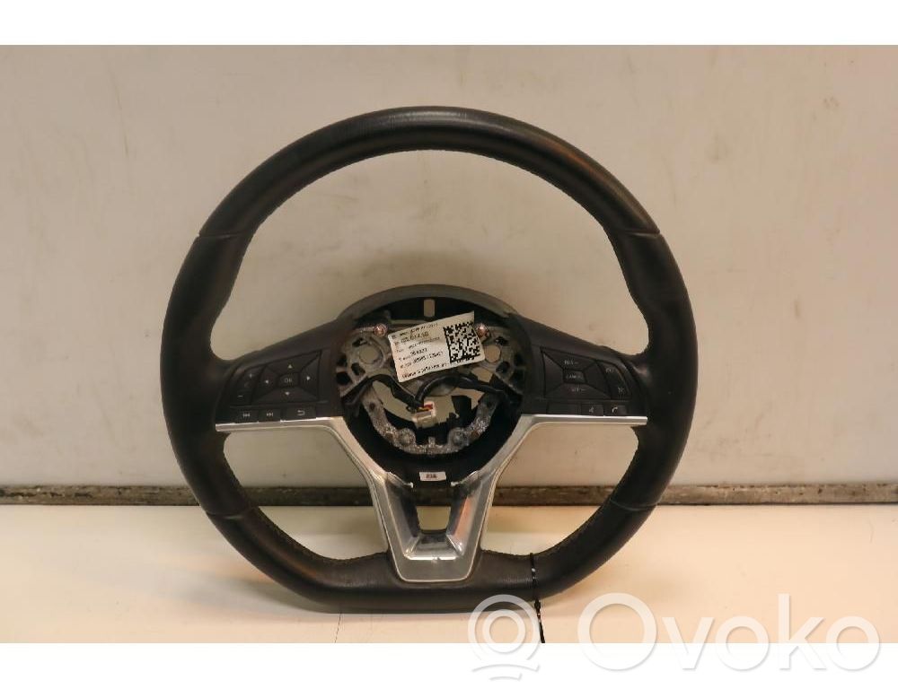 Nissan Micra K14 Volan 