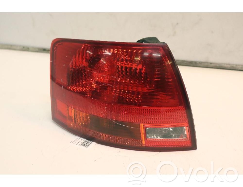 Lampa tylna   8E9945095E