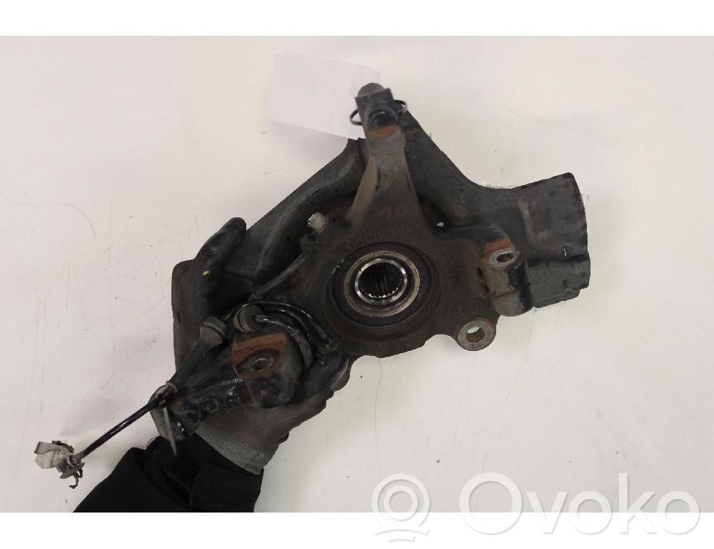 Fiat 500E Cubo de rueda delantera 