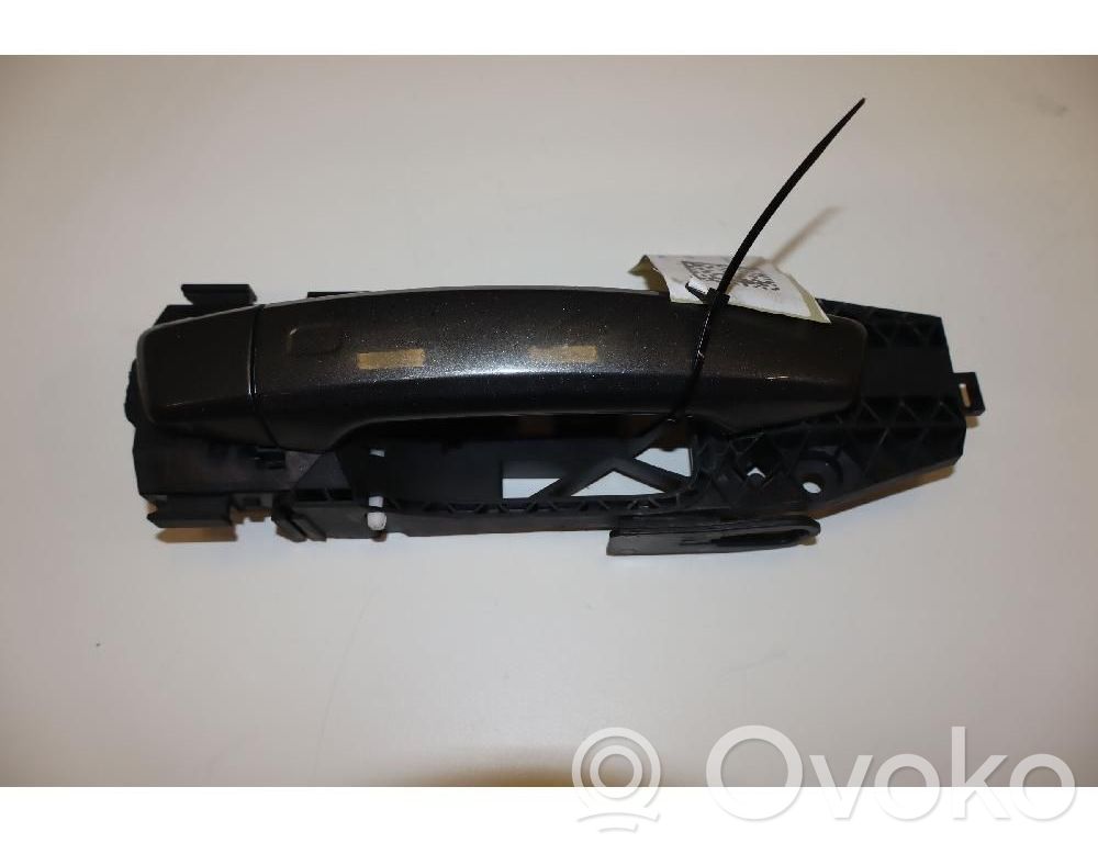 Takaoven ulkokahva   8V0839885