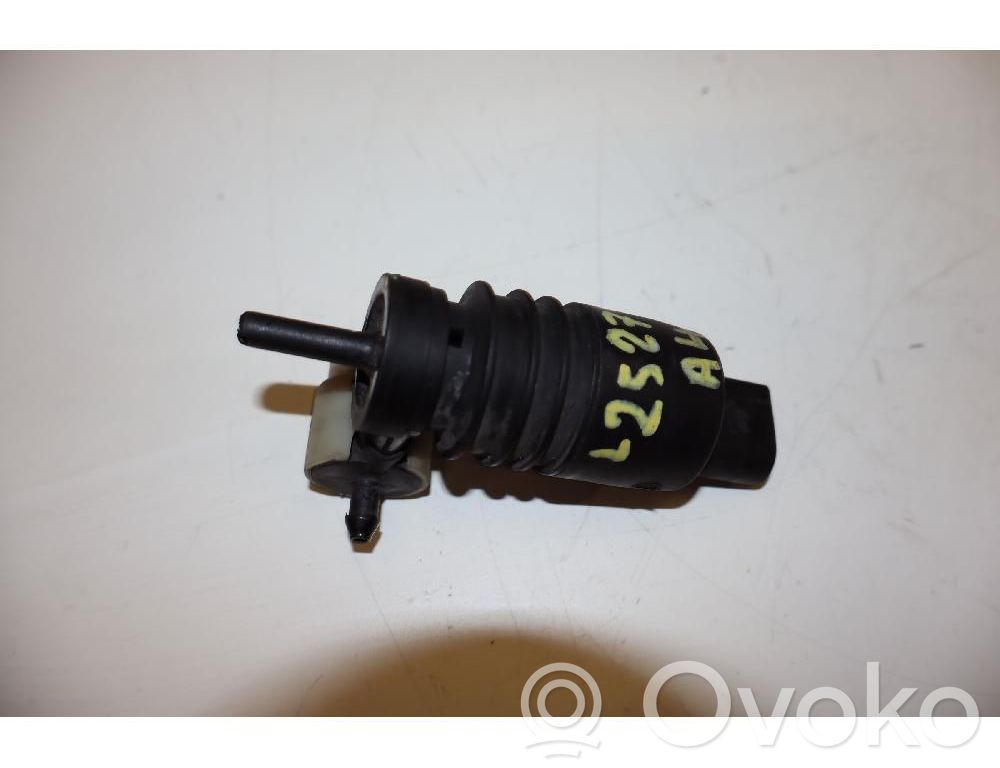 Audi A4 S4 B7 8E 8H Pompa lavavetri parabrezza/vetro frontale