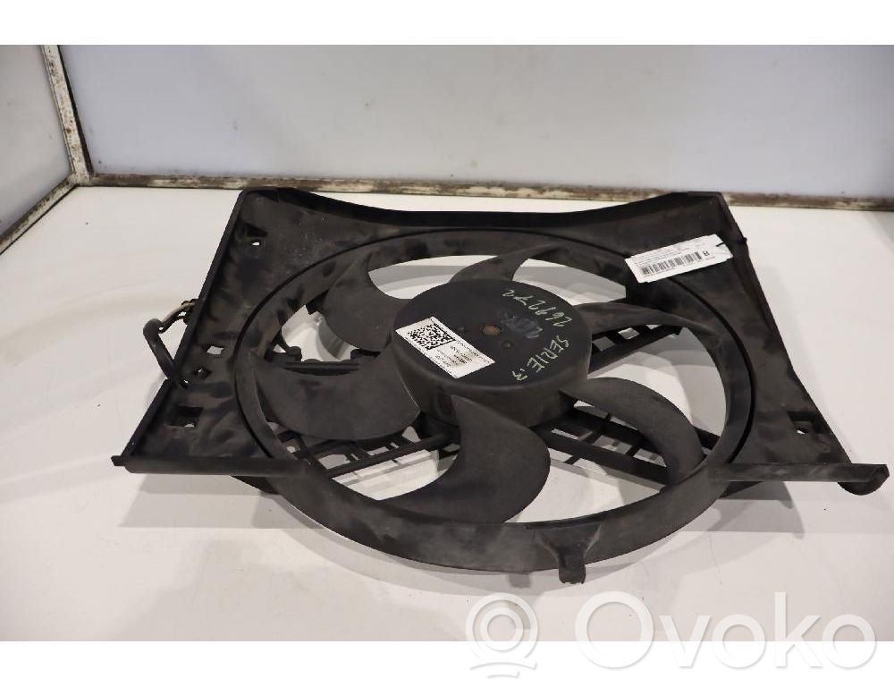 BMW 3 E46 Elektrisks radiatoru ventilators 