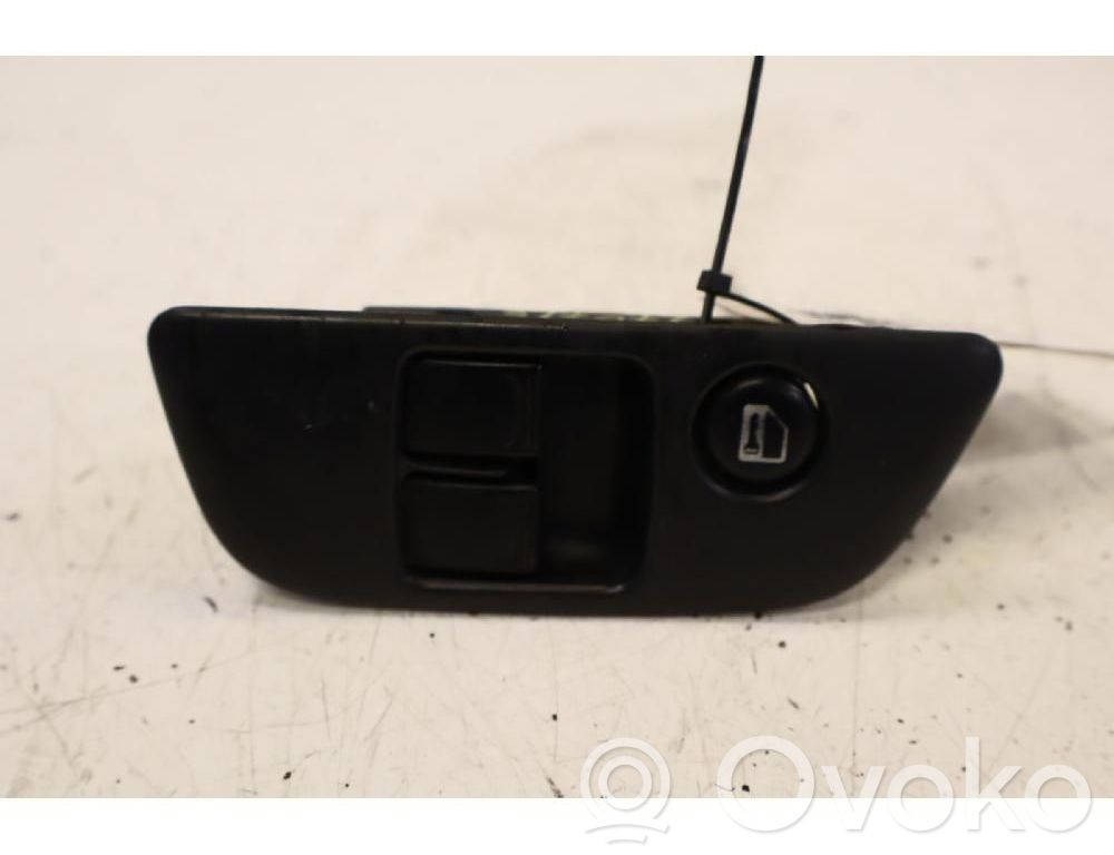 Suzuki Ignis Electric window control switch 
