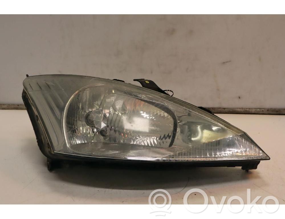 Ford Focus Headlight/headlamp 