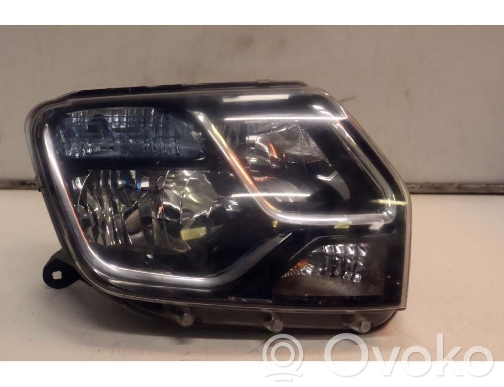 Dacia Duster Headlight/headlamp 