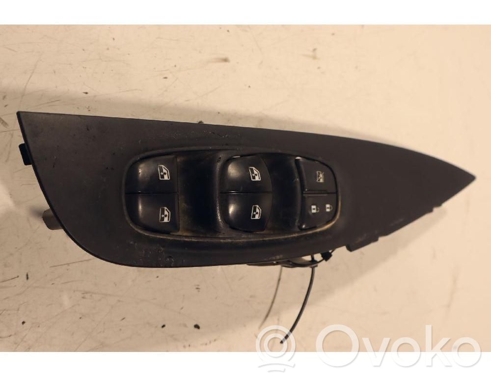 Nissan Qashqai Comutator comandă geamuri electrice 