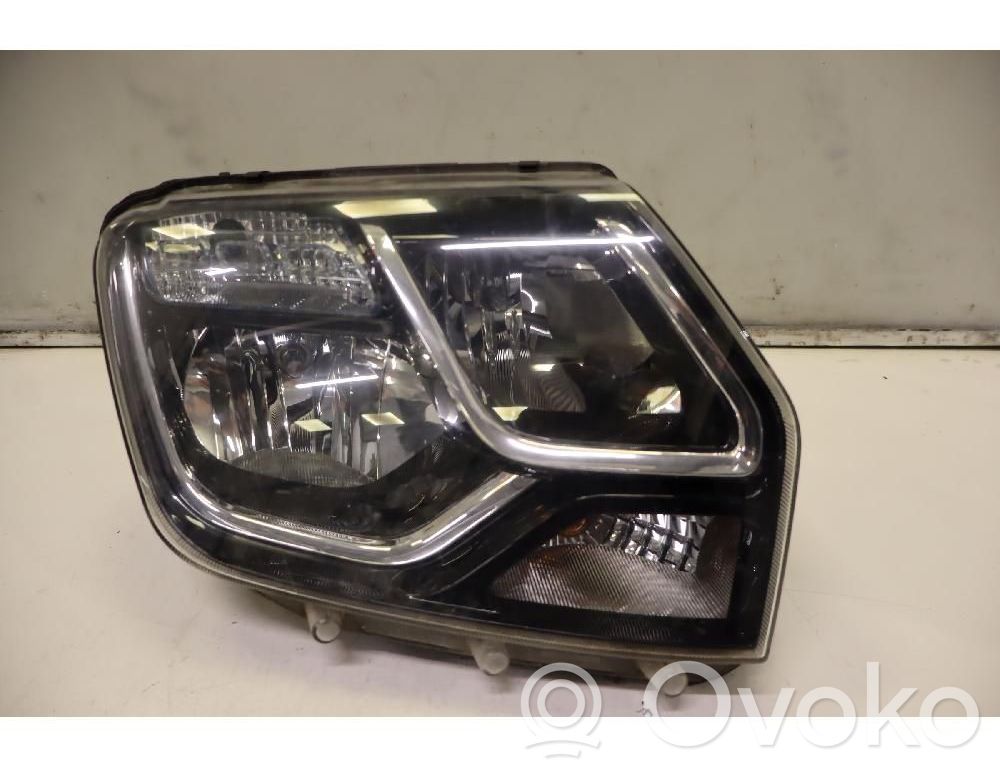 Dacia Duster Headlight/headlamp 