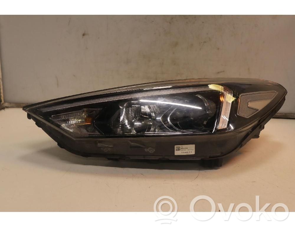 Hyundai Tucson TL Lampa przednia 