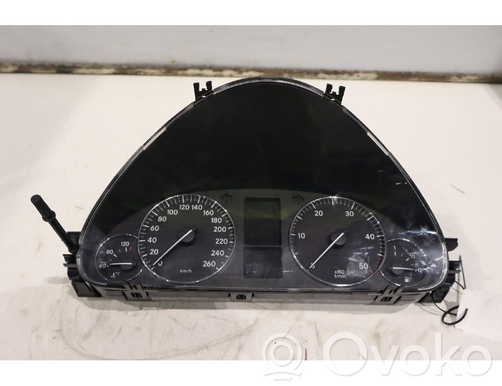 Mercedes-Benz C W203 Vitezometru (grup de instrumente)