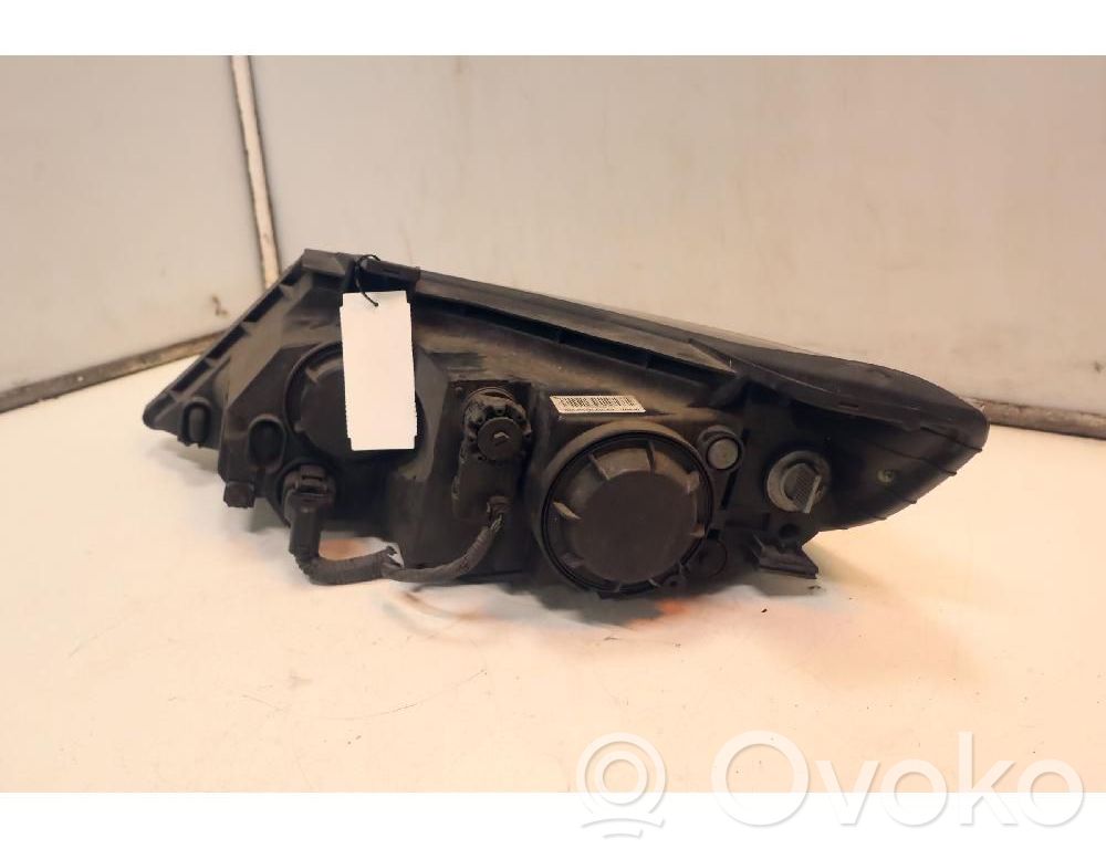 Scheinwerfer   921022P030