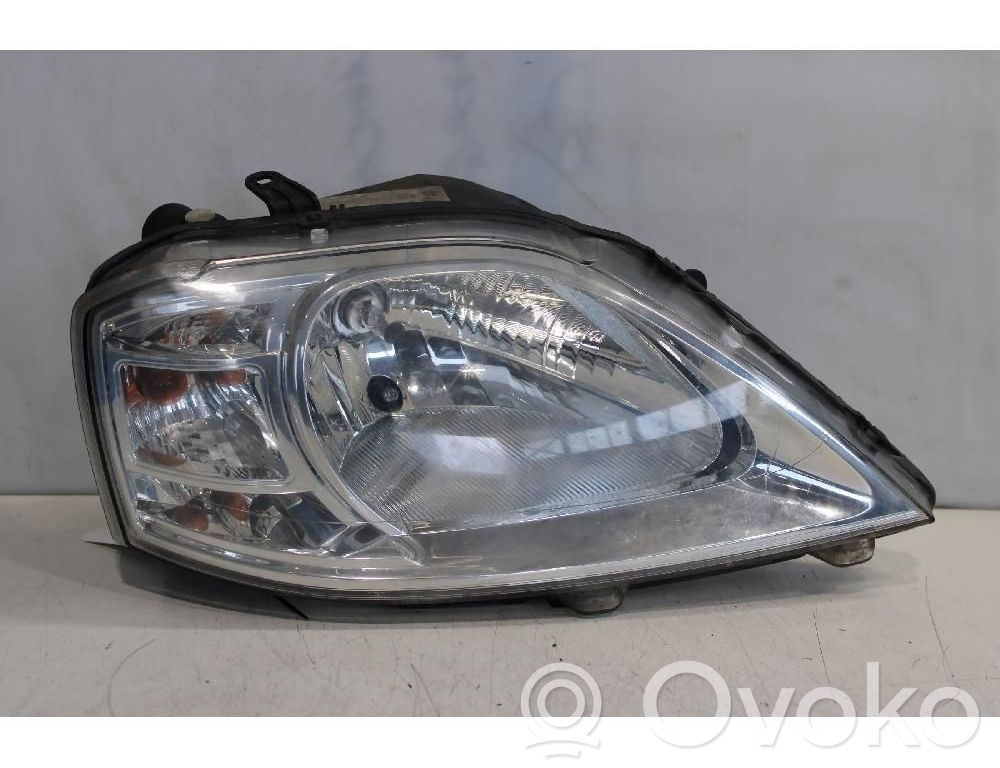 Dacia Logan I Lampa przednia 