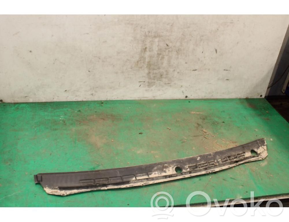 Garniture de pare-brise