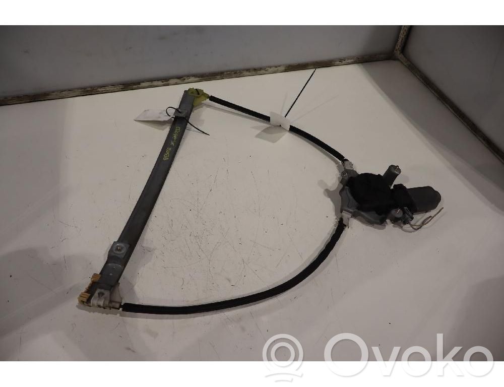 Renault Clio II Macara ușă față cu motor 