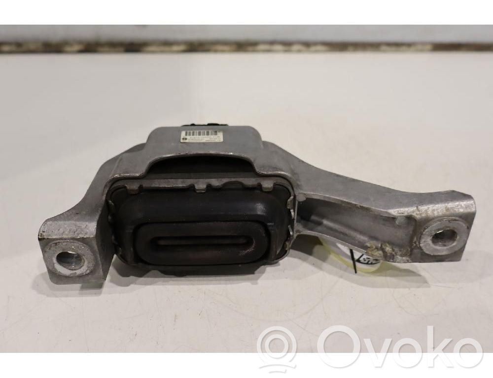 Mini One - Cooper Coupe R56 Engine mount bracket 