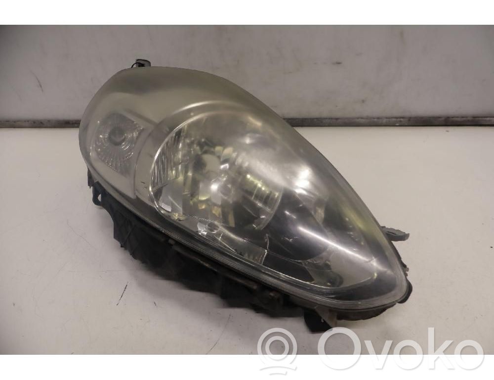 Fiat Grande Punto Faro/fanale 