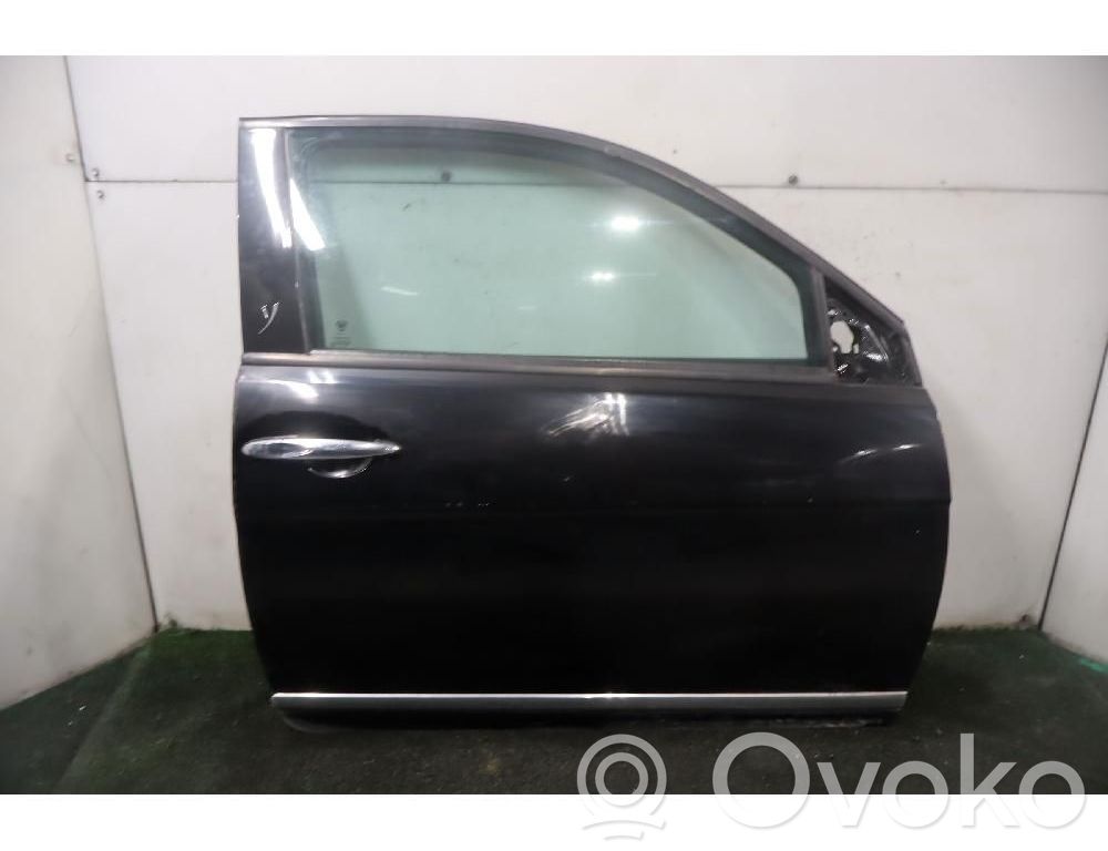 Etuovi   51703010