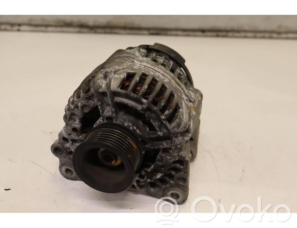 Volkswagen Golf IV Generator/alternator 
