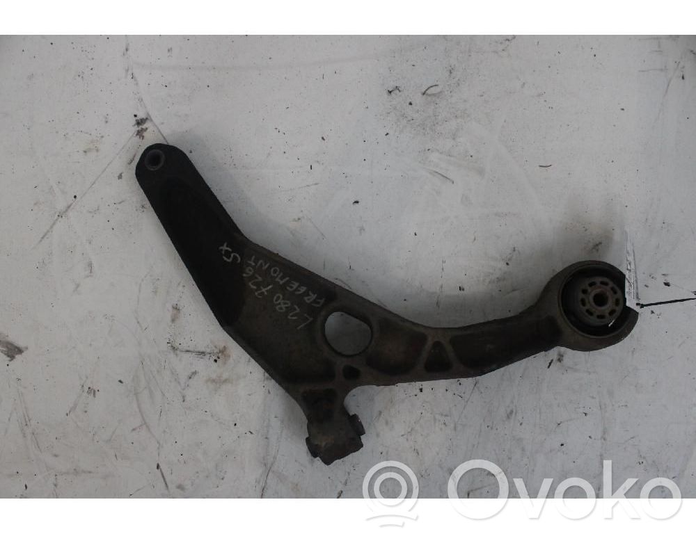 Fiat Freemont Basculă inferioară față 