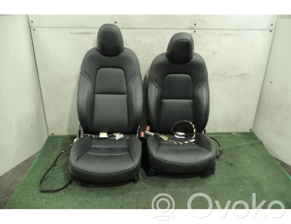 Seat set