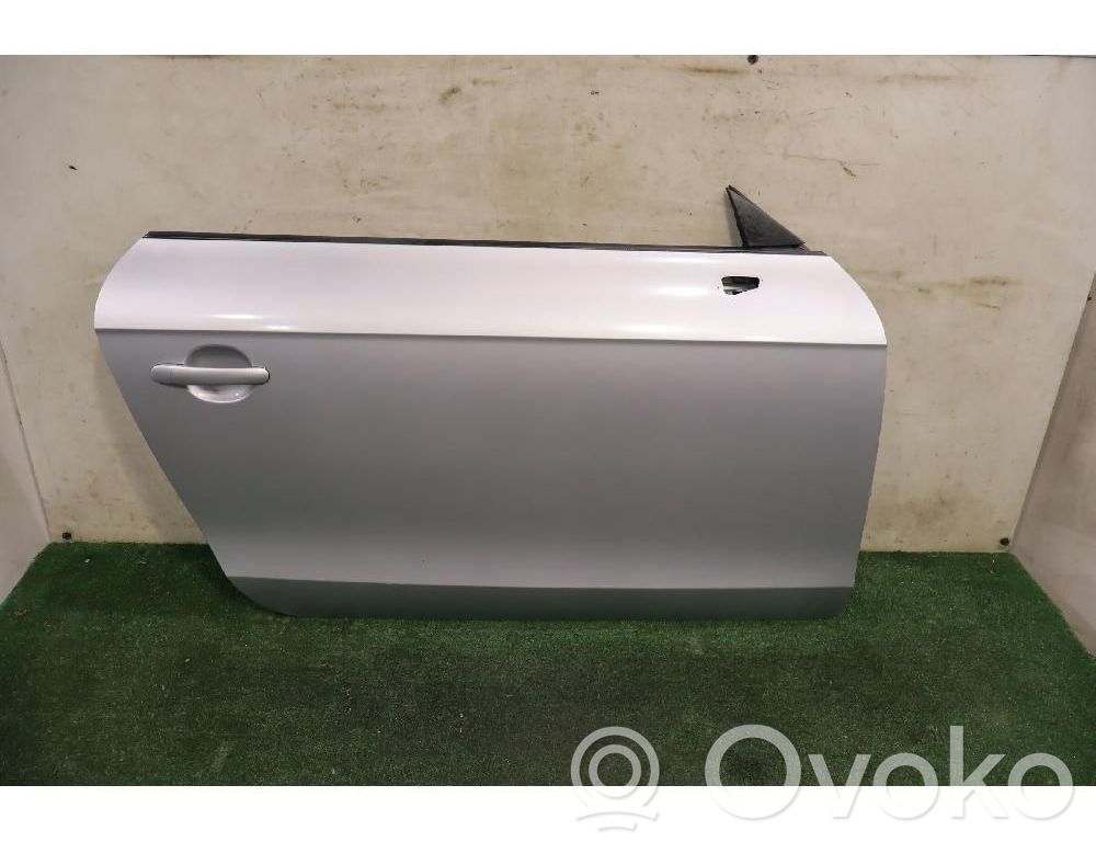 Puerta delantera   8J0831052A