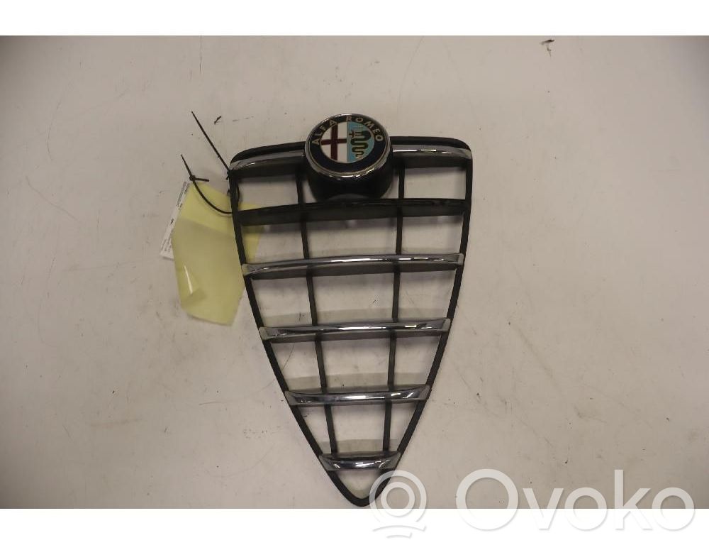 Alfa Romeo Mito Griglia superiore del radiatore paraurti anteriore 