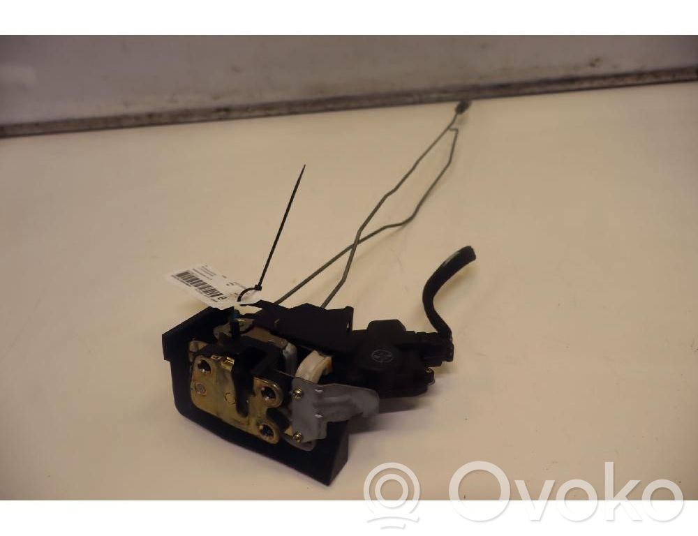 Cerradura de puerta trasera