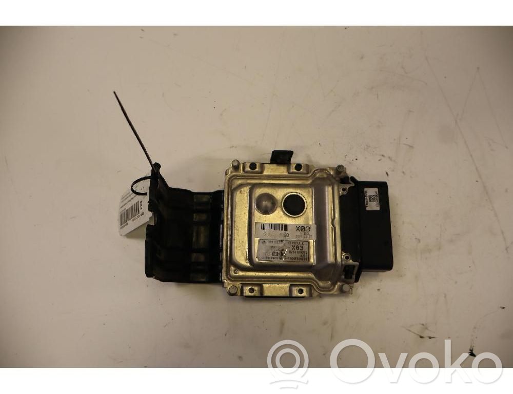 Unidad de control/módulo de la bomba de inyección de combustible   391182B002