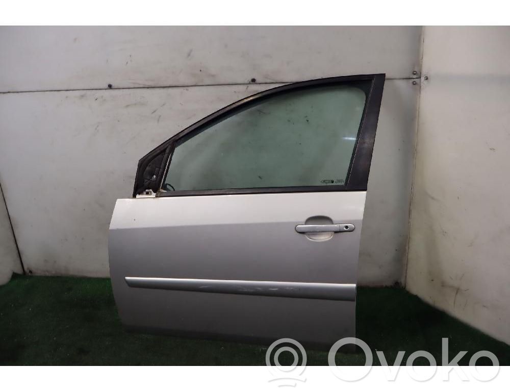 Etuovi   1692524