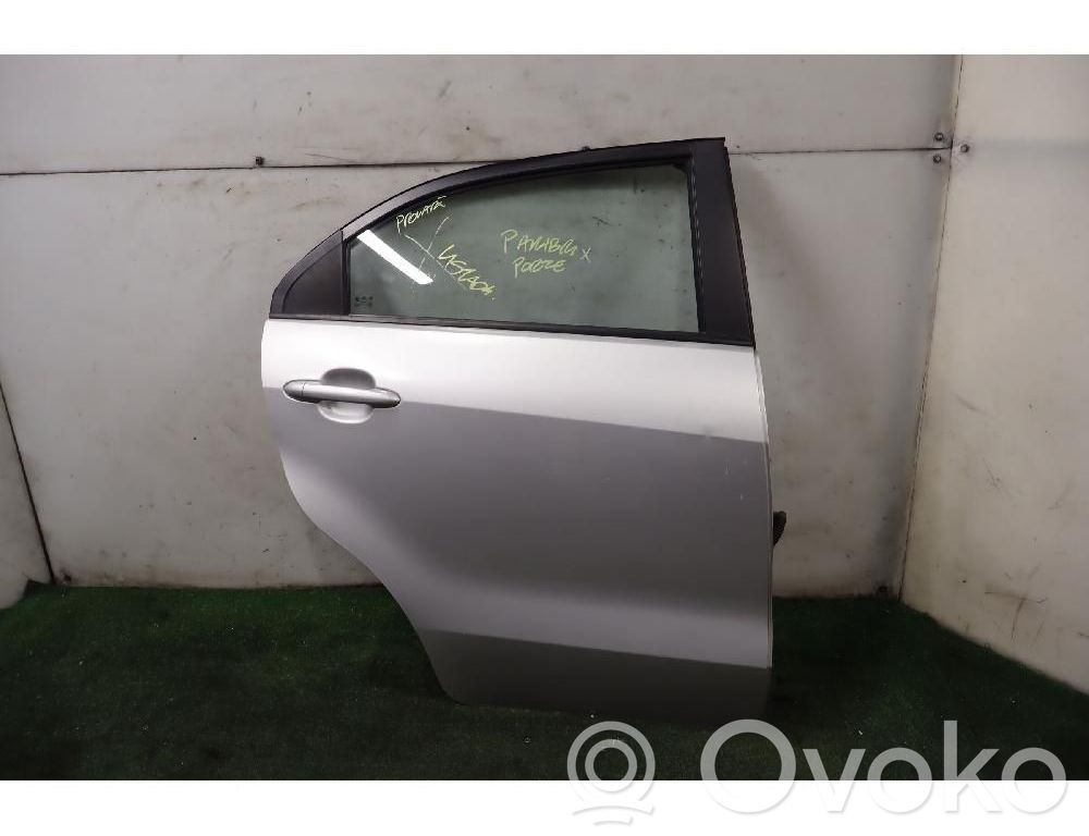 Drzwi tylne   770041W210