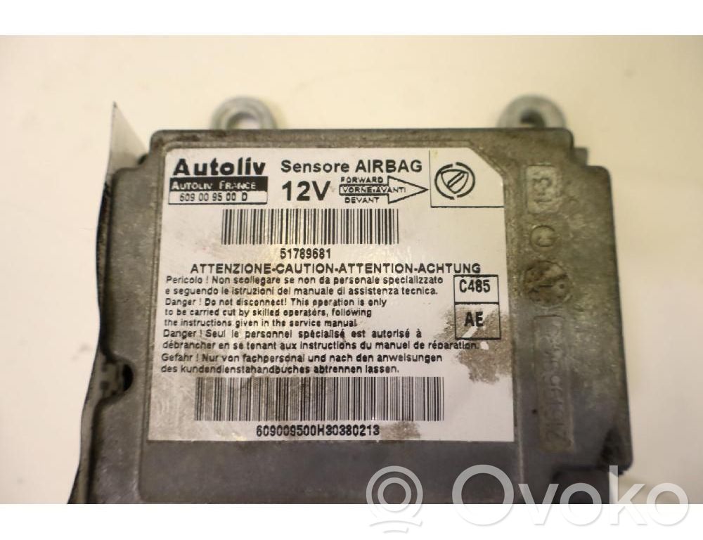Unidad de control/módulo del Airbag   51789681