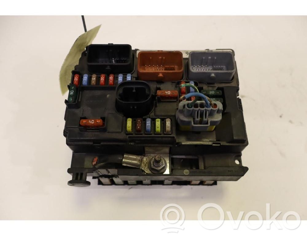 Módulo de fusible   9664997880