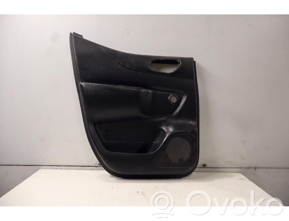 Nissan Navara D23 Takaoven verhoilu 