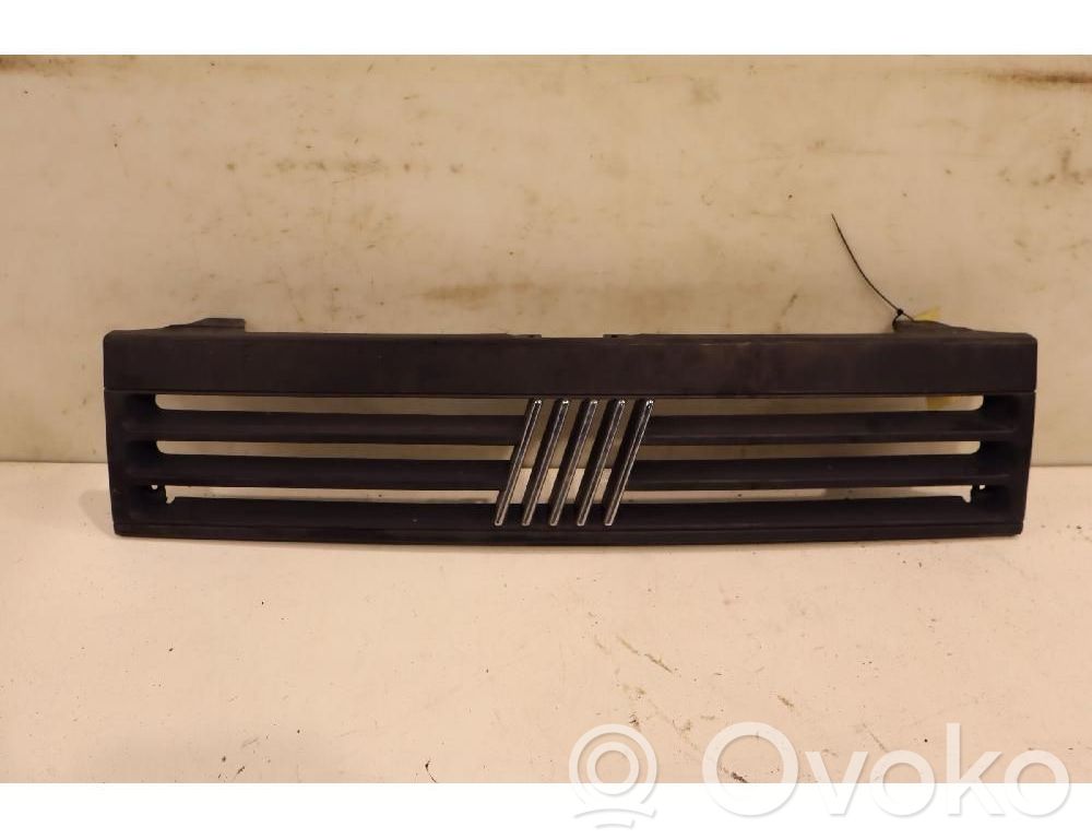 Fiat Panda 141 Maskownica / Grill / Atrapa górna chłodnicy
